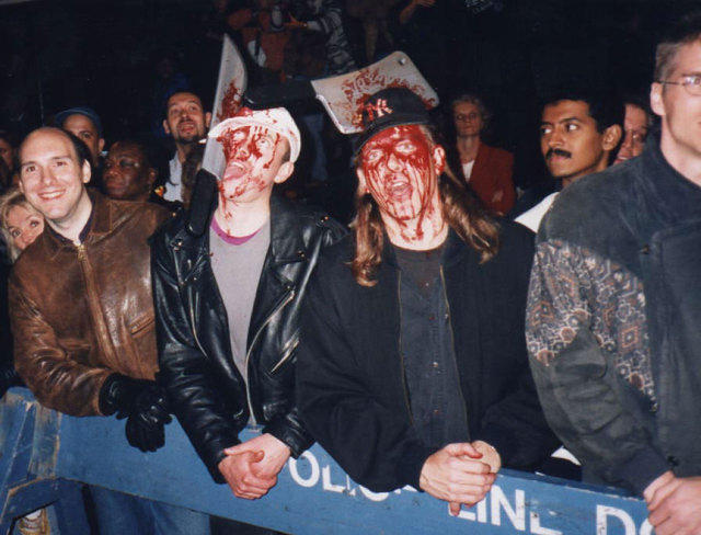 Met Fans Go on a Rampage - New York City Halloween Parade