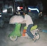 Shroom Scooter - Burning Man 2001.  To edit record e-mail Editor@CostumeNetwork.com.